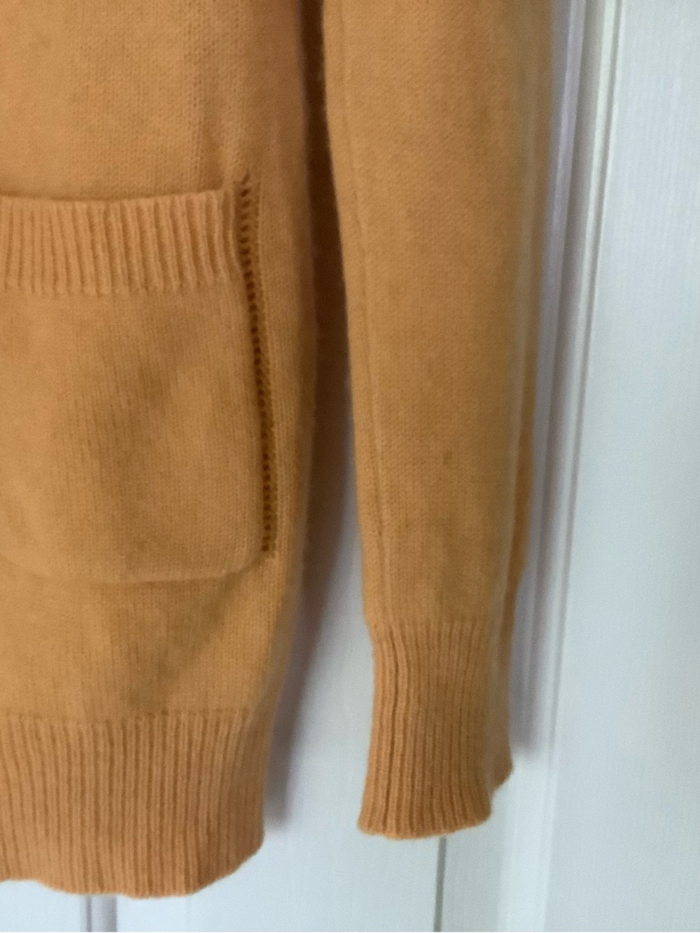 Burberry Mustard Yellow V-Neck Button cashmere cardigan - Picture 7 of 9